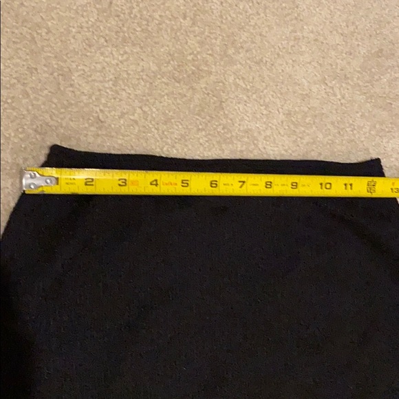 Long black stretchy skirt left side slit - Picture 3 of 9